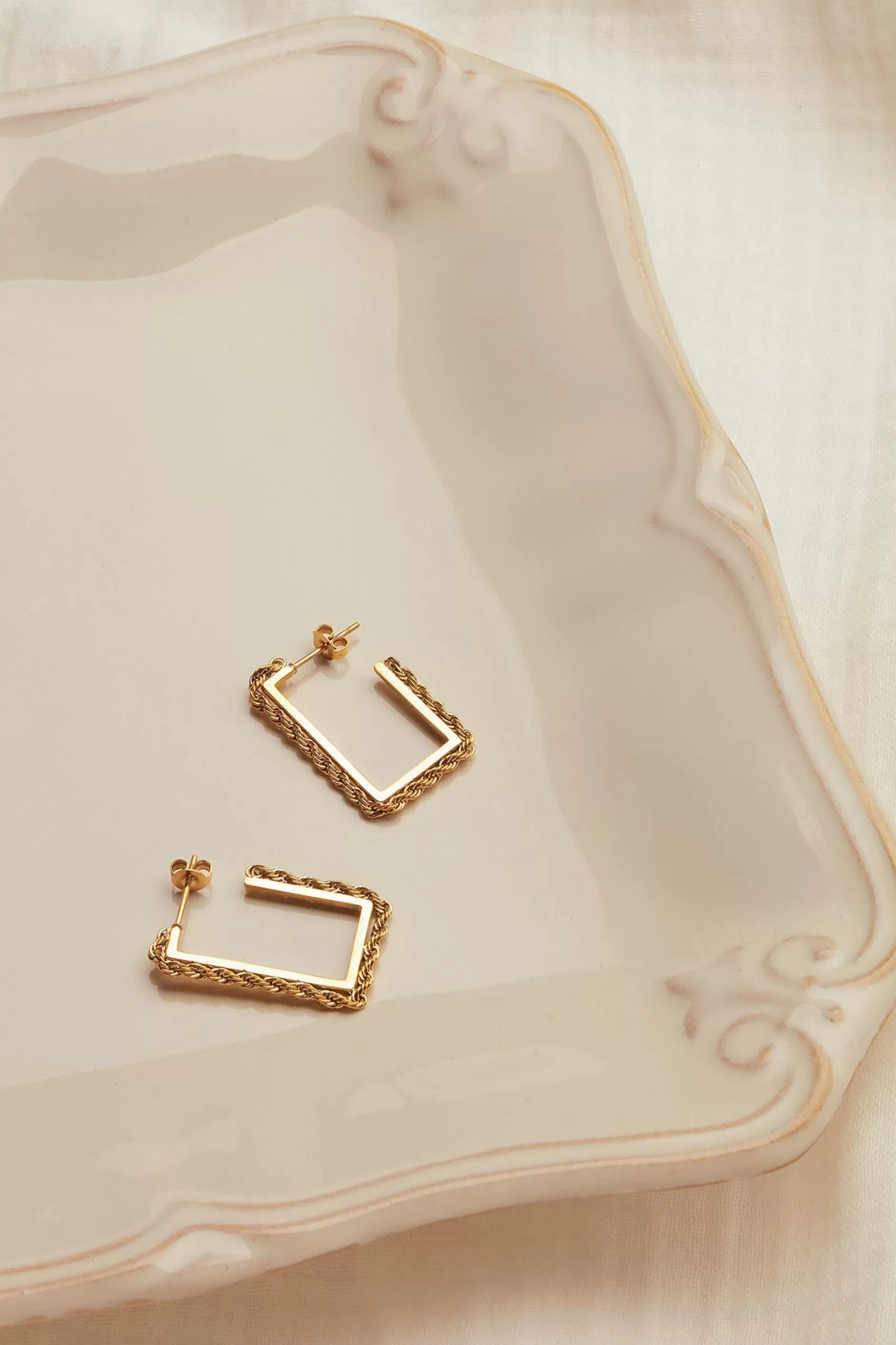 City Strolls Earrings | Chiquelle Outlet