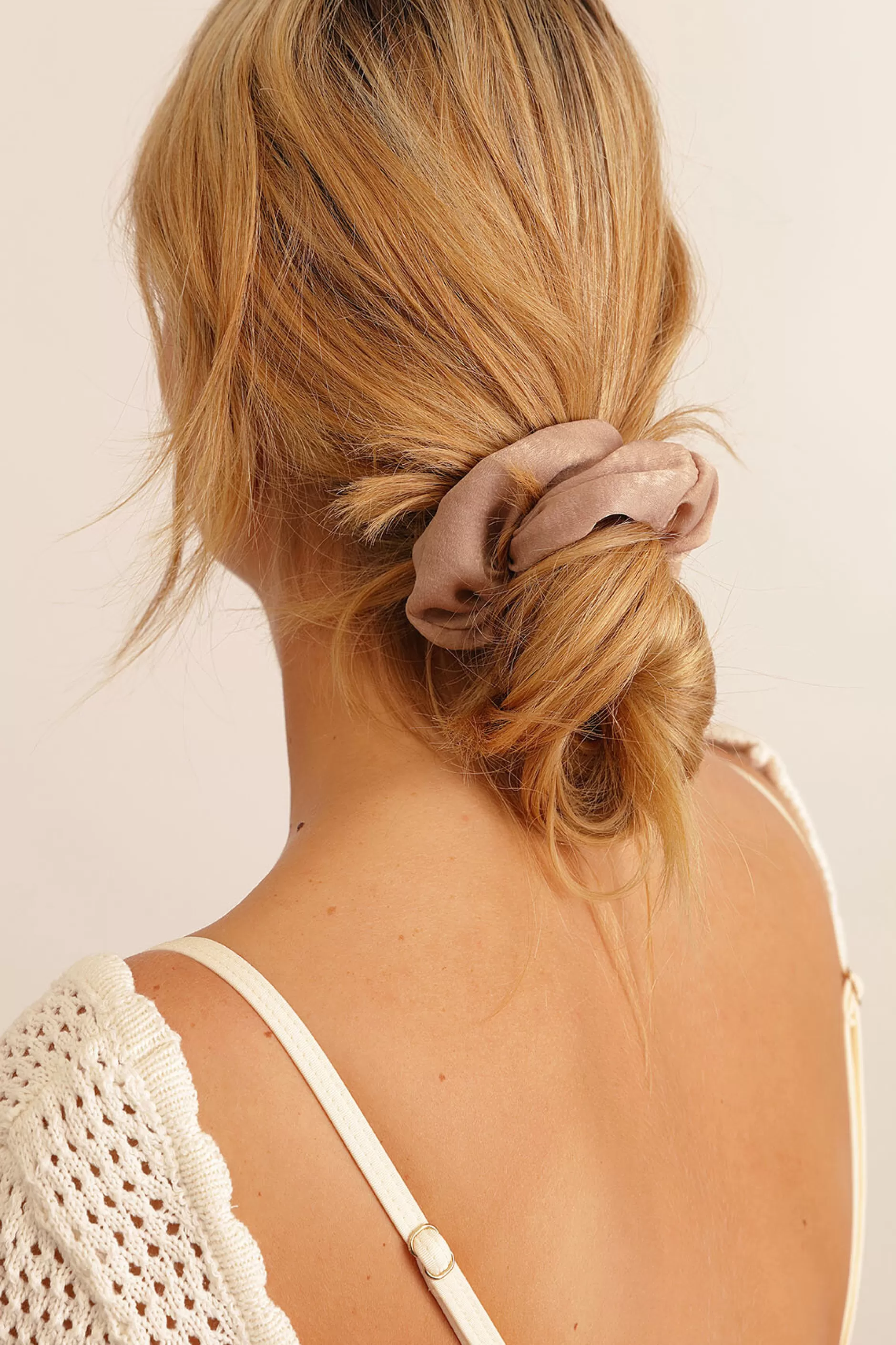 Miss Brightside Scrunchie | Chiquelle Online