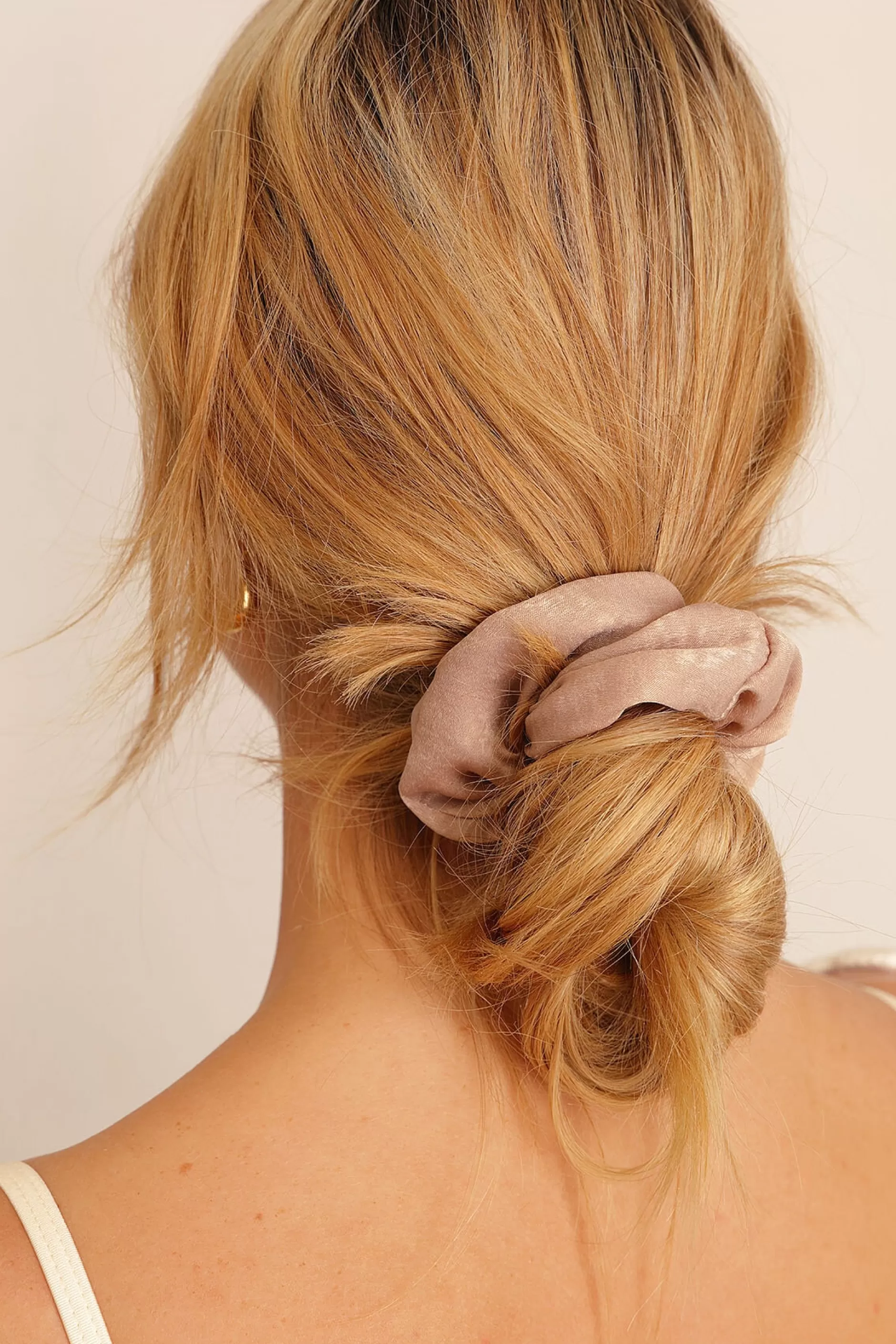 Miss Brightside Scrunchie | Chiquelle Online