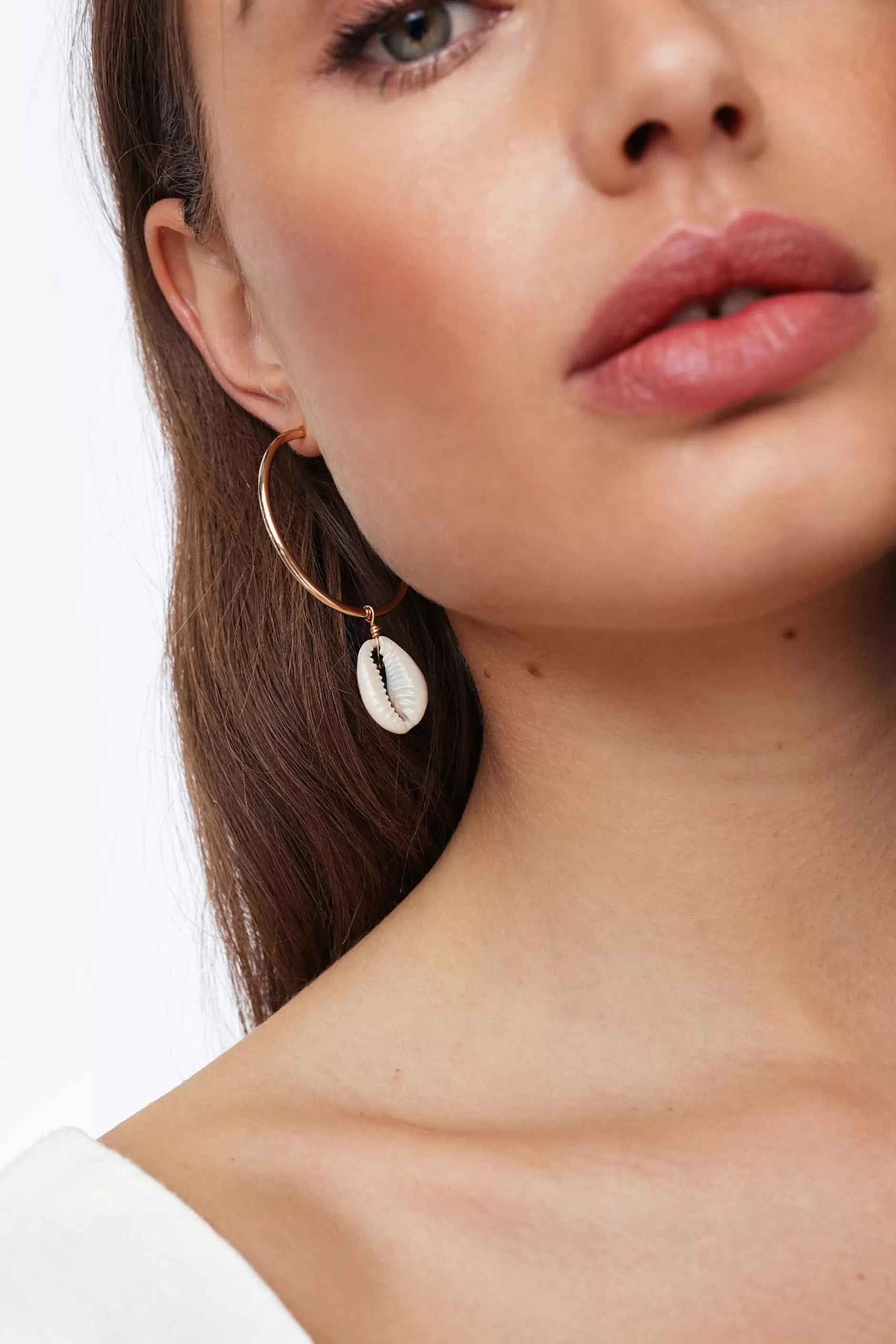 Shell Hoop Earrings | Chiquelle Fashion